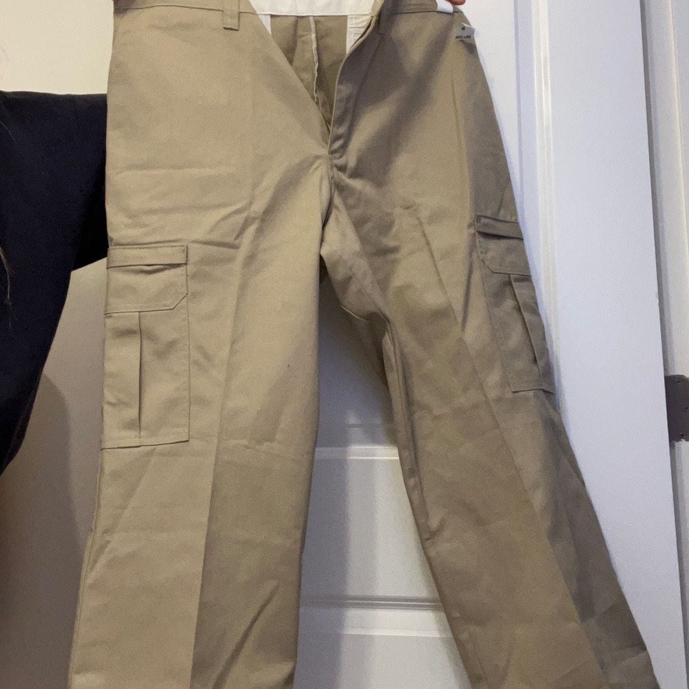 Dickies cargoes